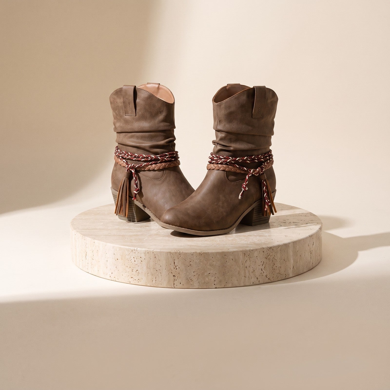 Clovrio — Women's Shoes collection