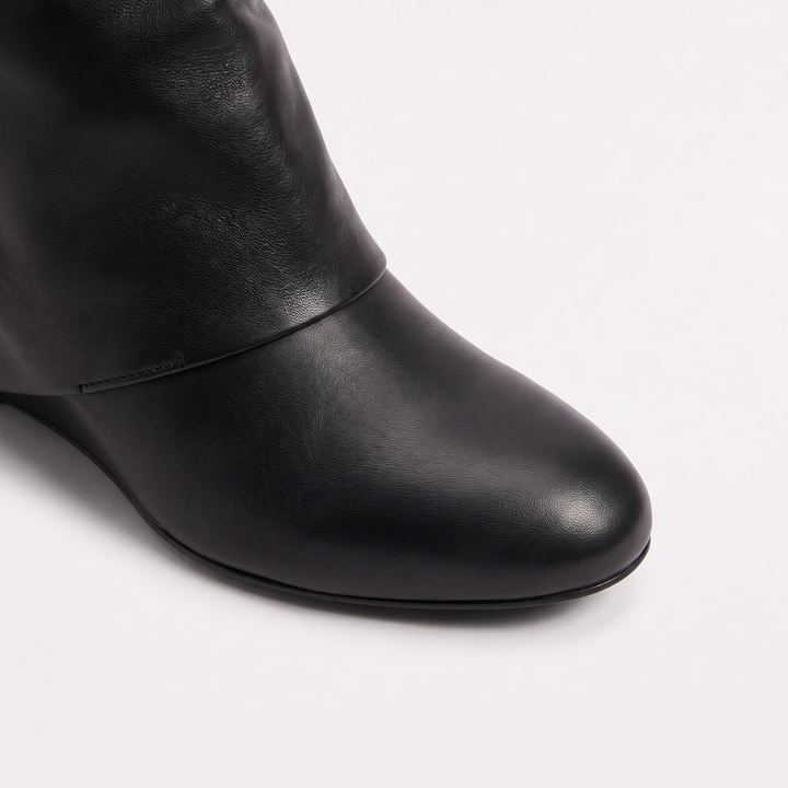 Women's Stylish Fold-Over Leather Knee-High Boots