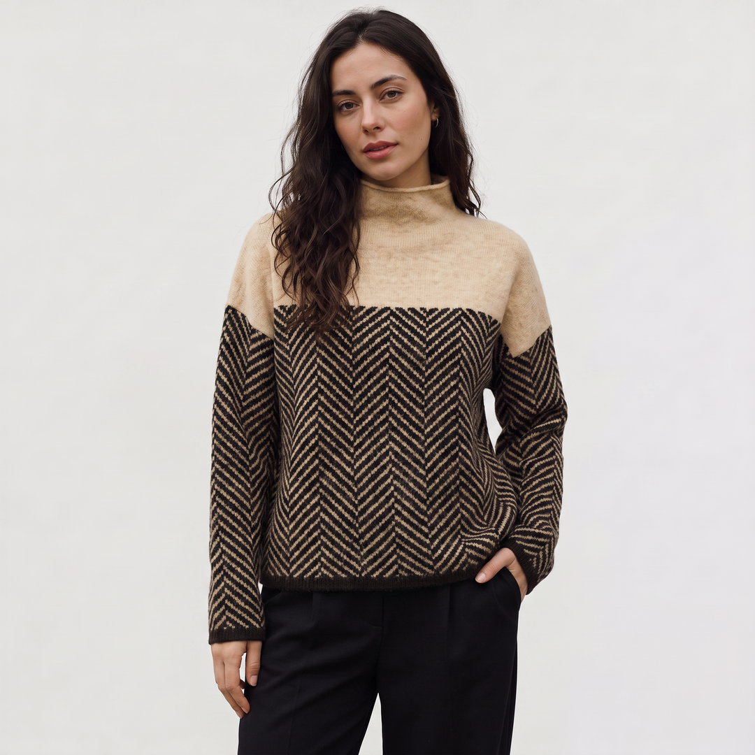 Women's Relaxed Knit Turtleneck Sweater in Beige