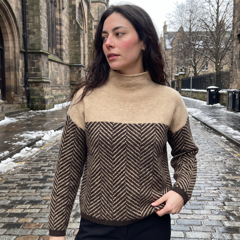 Women's Relaxed Knit Turtleneck Sweater in Beige