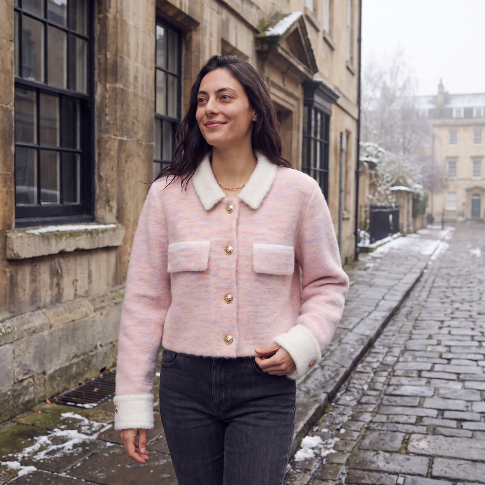 Women's Casual Knitted Cropped Cardigan with Contrast Collar