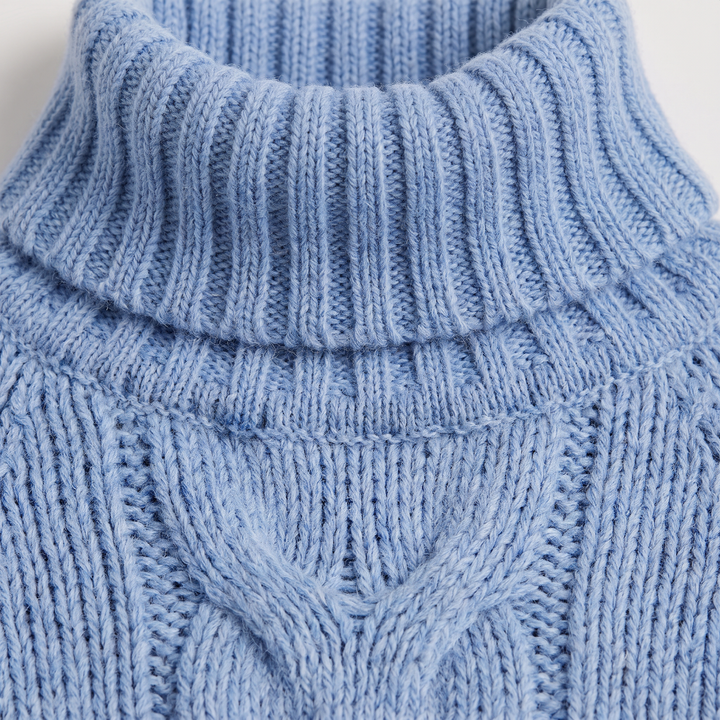 Women's Chunky Cable Knit Turtleneck Sweater