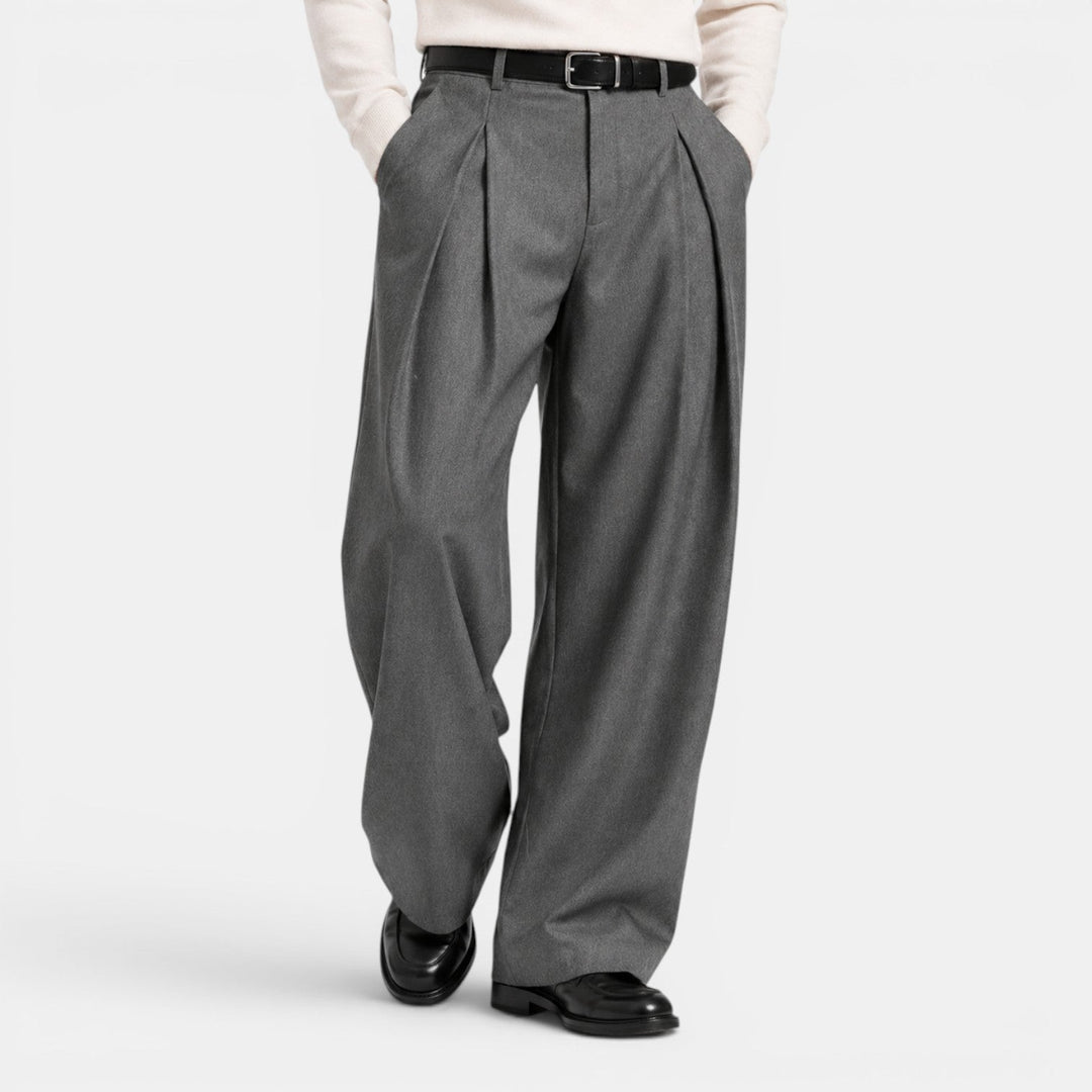 Men's Relaxed Tailored Wide Leg Pleated Trousers