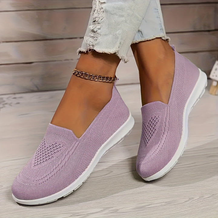 Womens Low-Top Slip-On Sneakers Textured Design - Clovrio