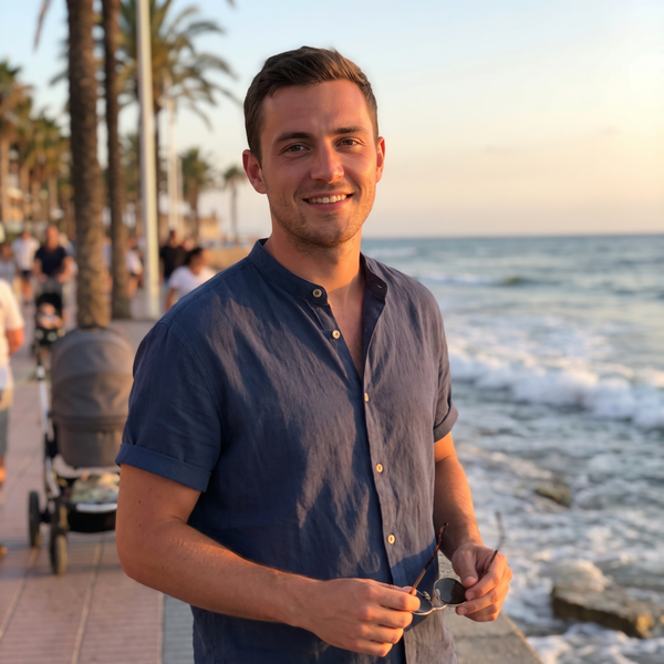 Dark blue linen shirt on a seaside promenade