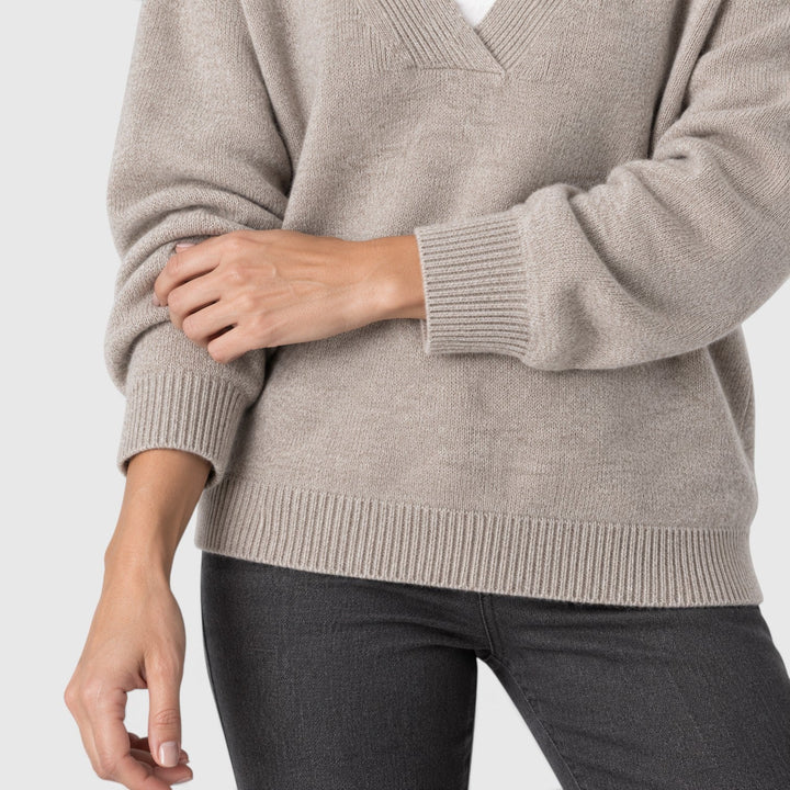 Women's Soft Cashmere Blend V-Neck Jumper