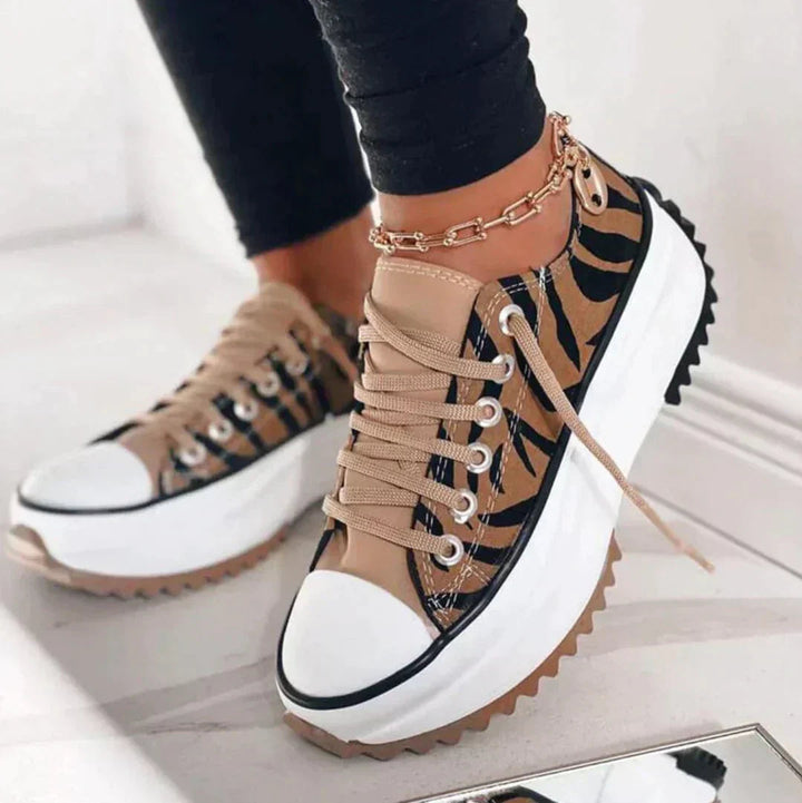 Women's Casual Comfort Platform Leather Sneakers